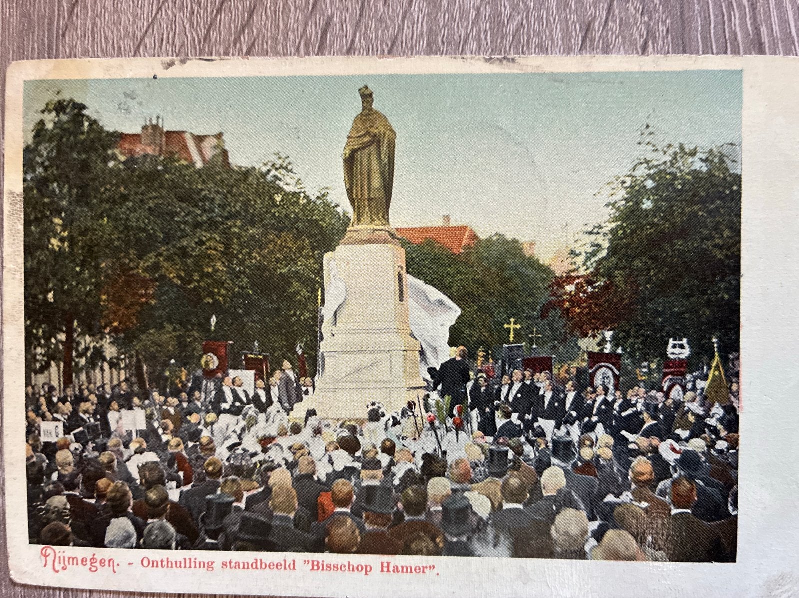 Oude Ansichtkaart Nijmegen - 1906 Onthulling Bisschop Hamer, Verzamelen, Ansichtkaarten | Nederland, Ophalen of Verzenden, Voor 1920