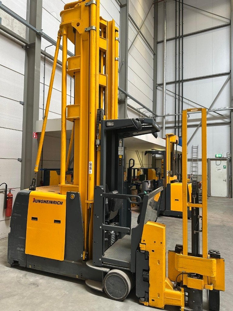 Jungheinrich EKX 515k Smallegangentruck / Combitruck, Zakelijke goederen, Machines en Bouw | Heftrucks en Intern transport, Heftruck