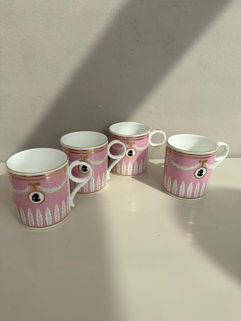 Wedgwood Pink Cameo kopjes - Set van 4, Huis en Inrichting, Keuken | Servies, Ophalen, Gebruikt, Porselein, Kop(pen) en/of Schotel(s)