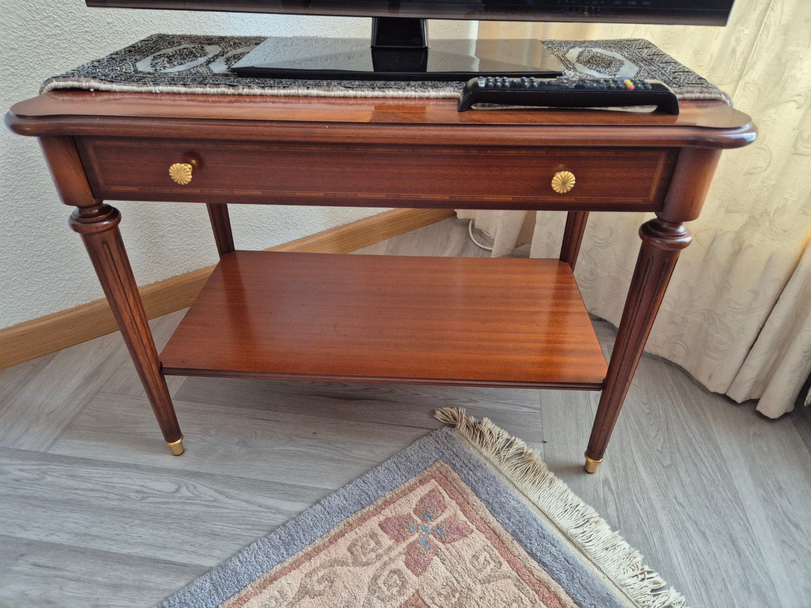 Klassieke bijzettafel van Warrings, mahoniehout, Gebruikt, Klassiek, 55 tot 75 cm, Rechthoekig
