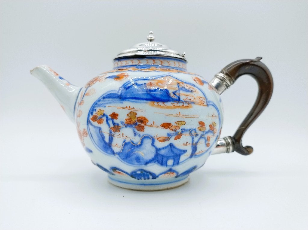 Kangxi imari theepot met zilveren montuur, ca. 1710, Verzenden