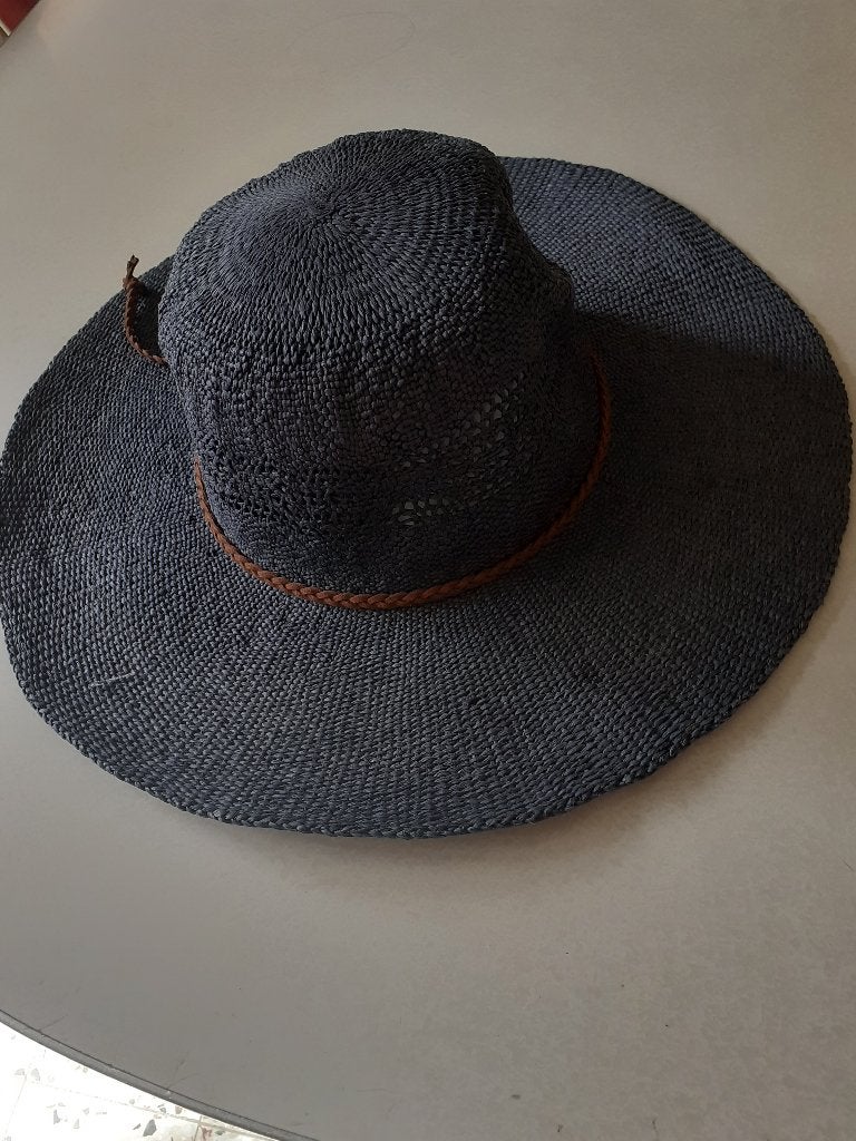 hoeden, Ophalen of Verzenden, Zo goed als nieuw, One size fits all, Hoed