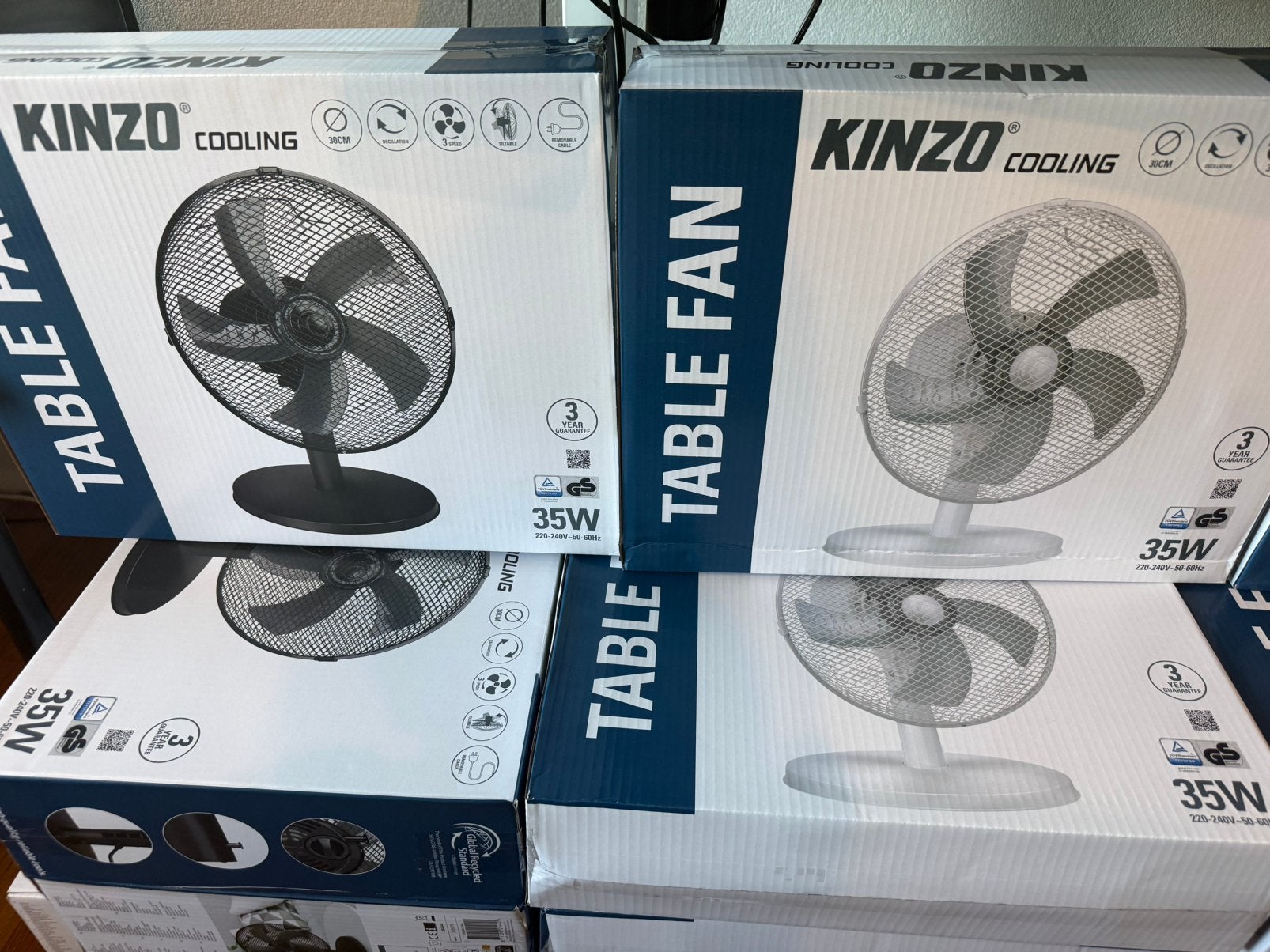 Tafelventilator Kinzo Nieuw wit/zwart, Witgoed en Apparatuur, Ventilatoren, Ophalen of Verzenden, Zo goed als nieuw