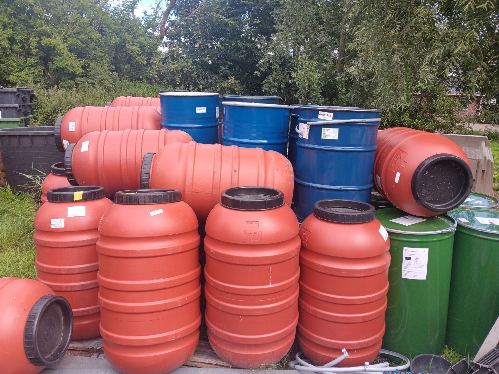 Tonnen 220 liter, Tuin en Terras, Ophalen, Ae, Kunststof, 150 liter of meer
