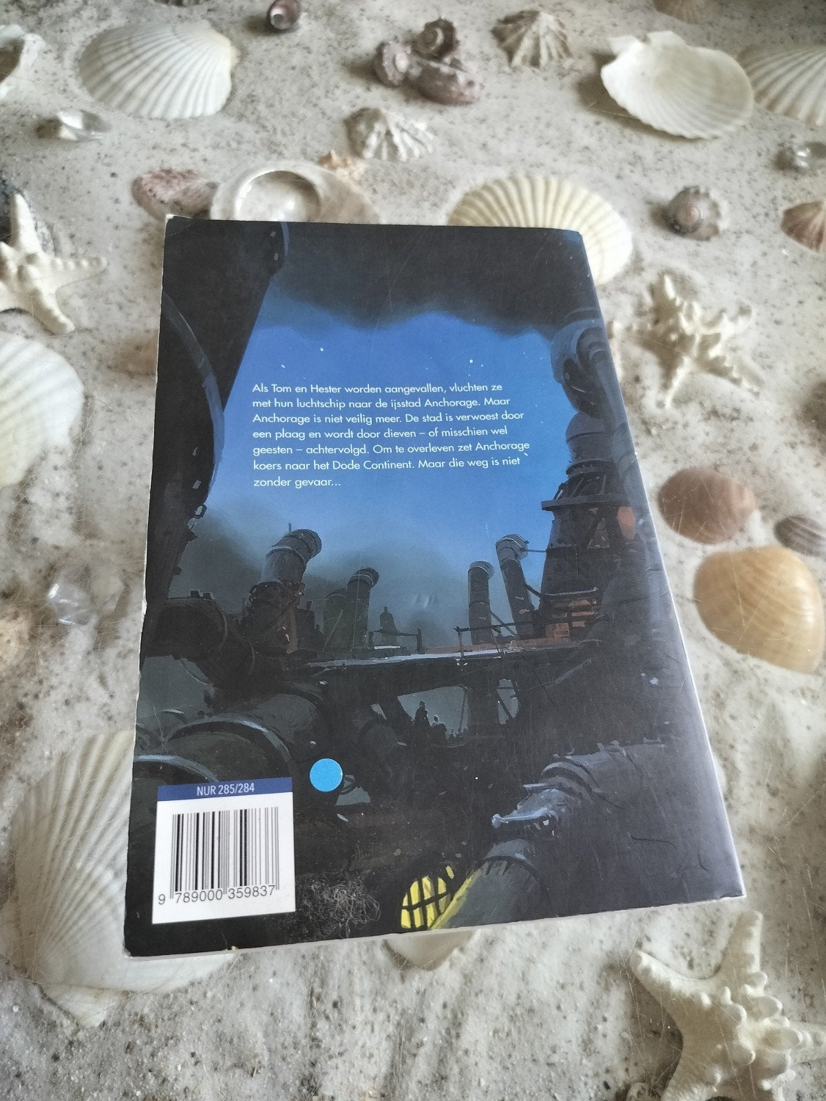 Philip Reeve - Predator's Gold - Nederlands, Boeken, Gelezen, Philip Reeve, Ophalen of Verzenden