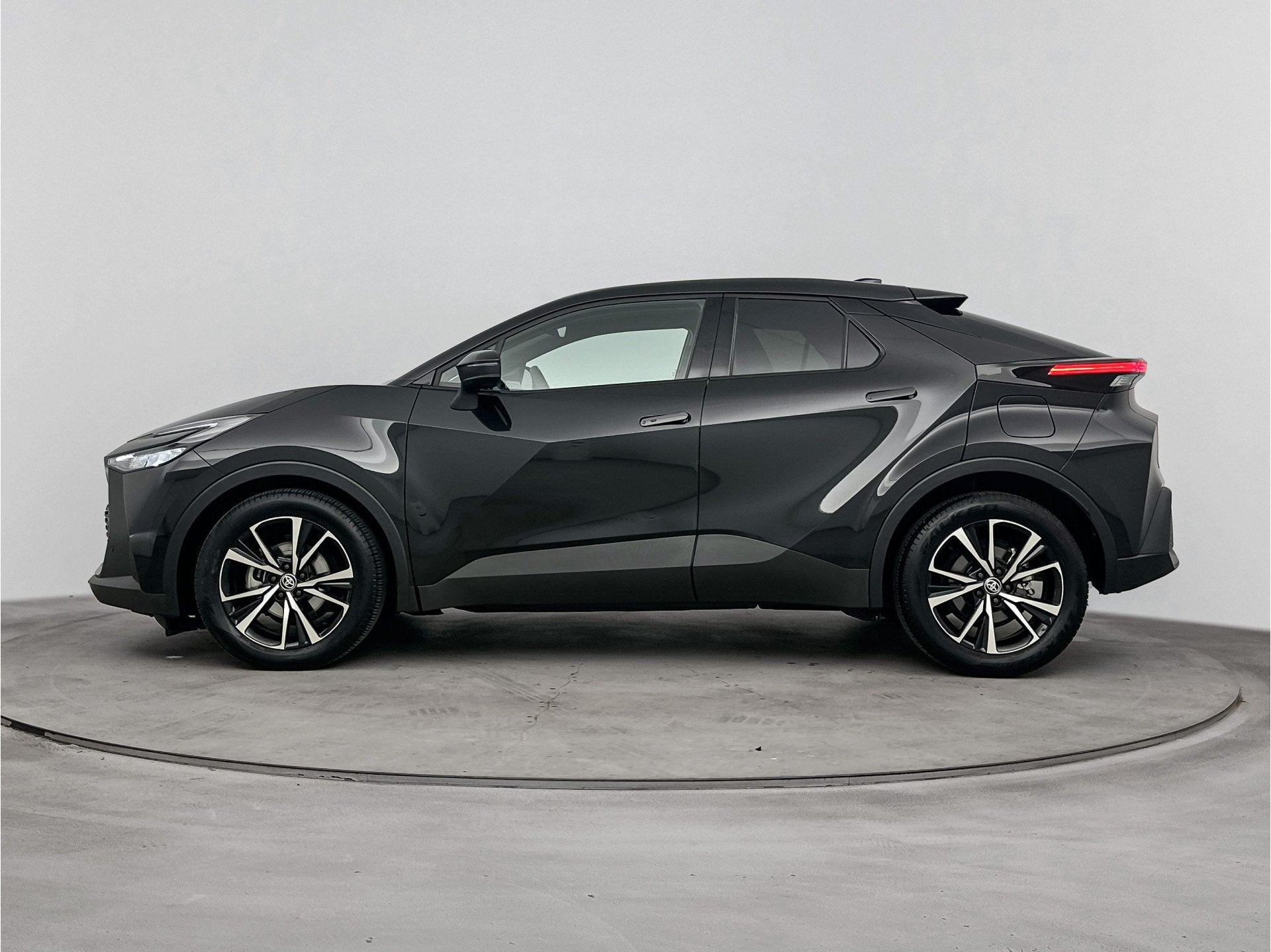 Toyota C-HR 1.8 Hybrid 140 Dynamic | Dealer Onderhouden | Do, Auto's, Stof, 4 cilinders, Bedrijf, Hybride Elektrisch/Benzine