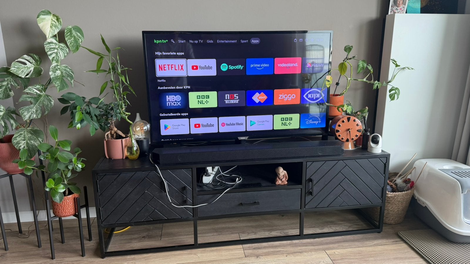 Zwart TV-meubel met opbergruimte - 165x45 cm, Huis en Inrichting, Kasten | Televisiemeubels, Gebruikt, Minder dan 100 cm, 150 tot 200 cm