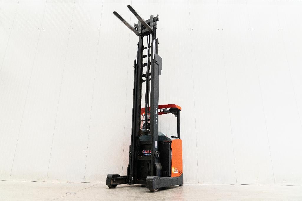 Reachtruck Toyota, Zakelijke goederen, Machines en Bouw | Heftrucks en Intern transport, Reachtruck, Ophalen of Verzenden, Toyota