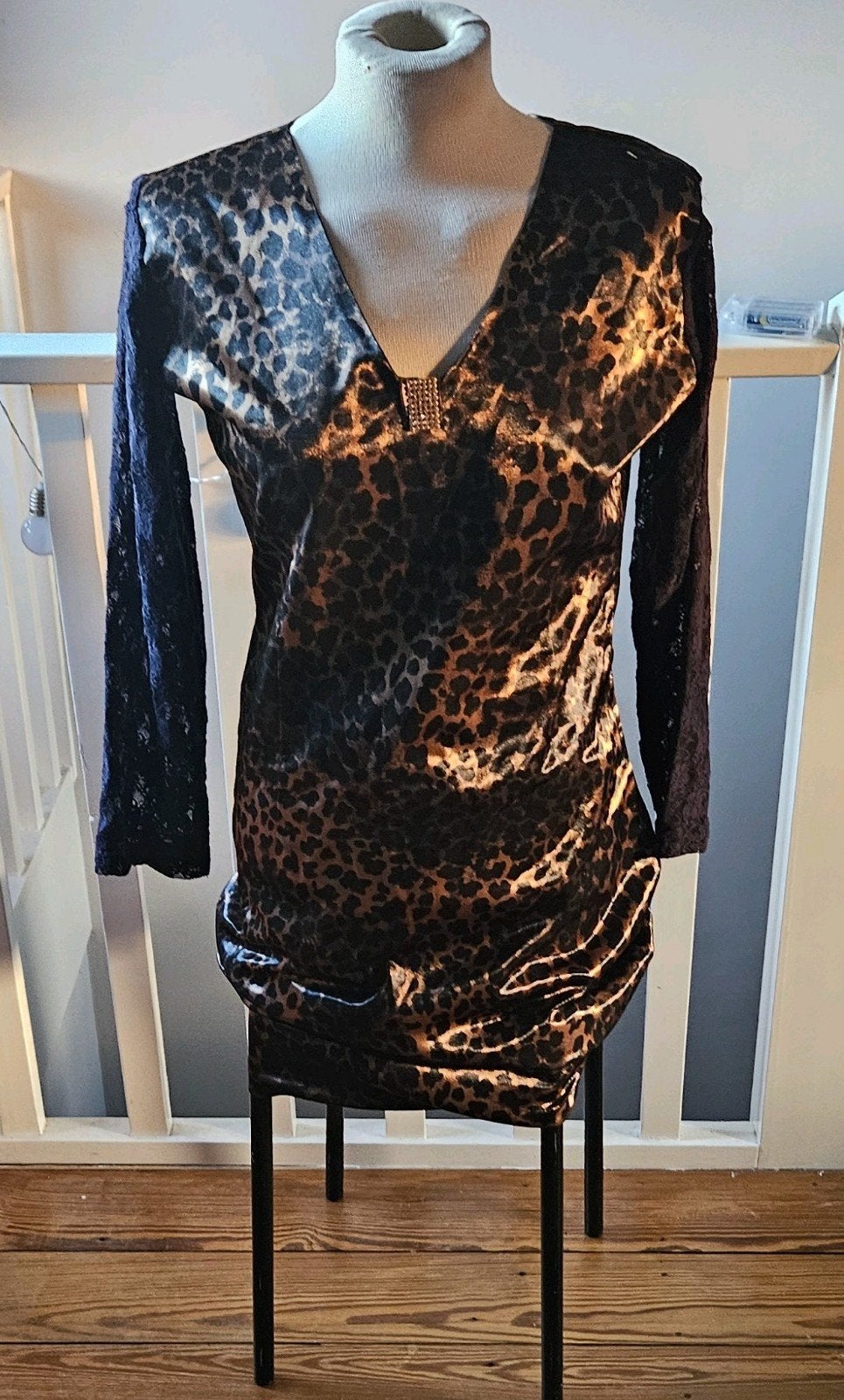 Nieuw tijgerprint jurk, Bruin, Maat 42/44 (L), Nieuw, Ophalen of Verzenden