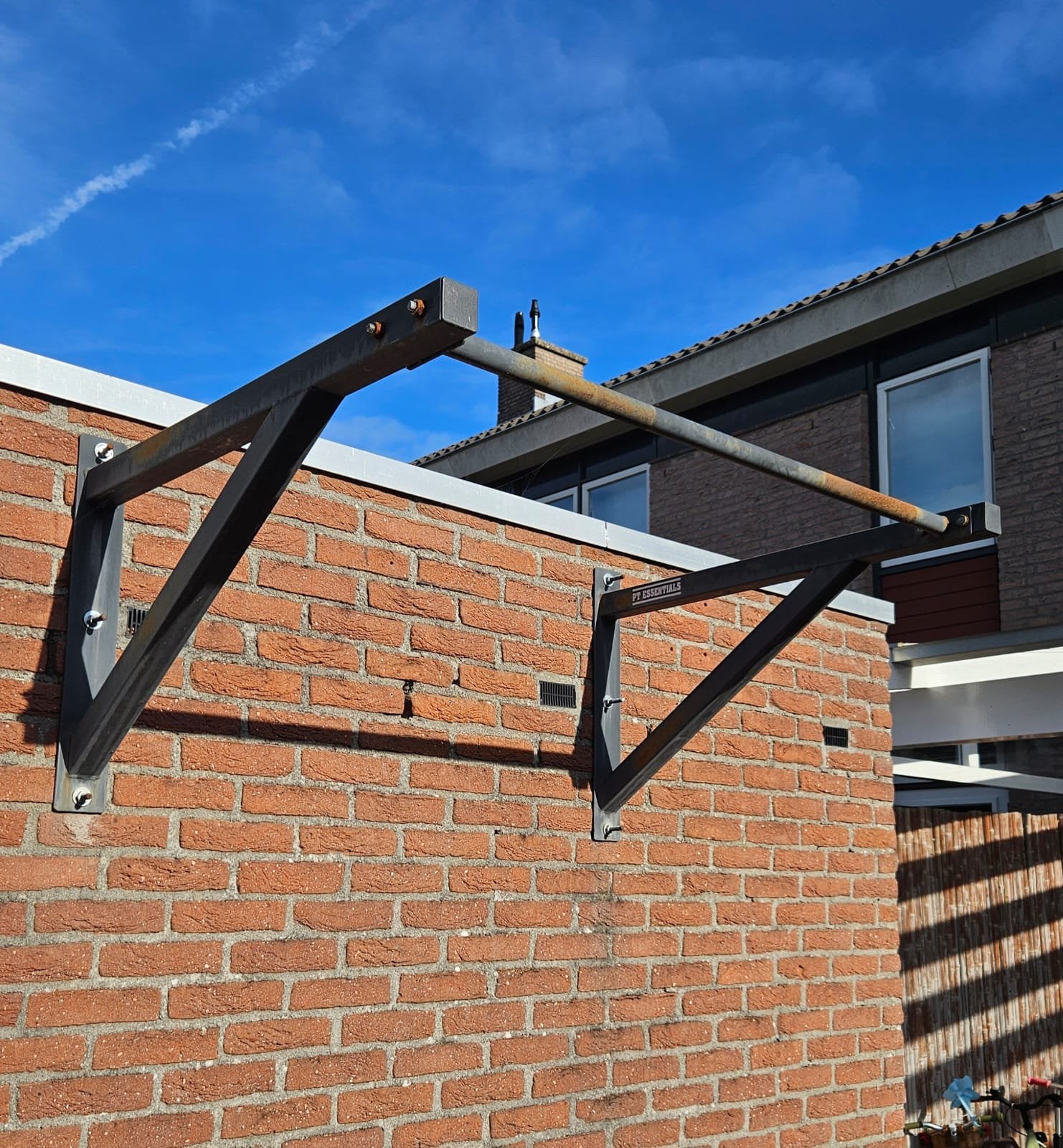 PT ESSENTIALS in- en outdoor crossfit pull up bar, Ophalen, Gebruikt, Oprekstang