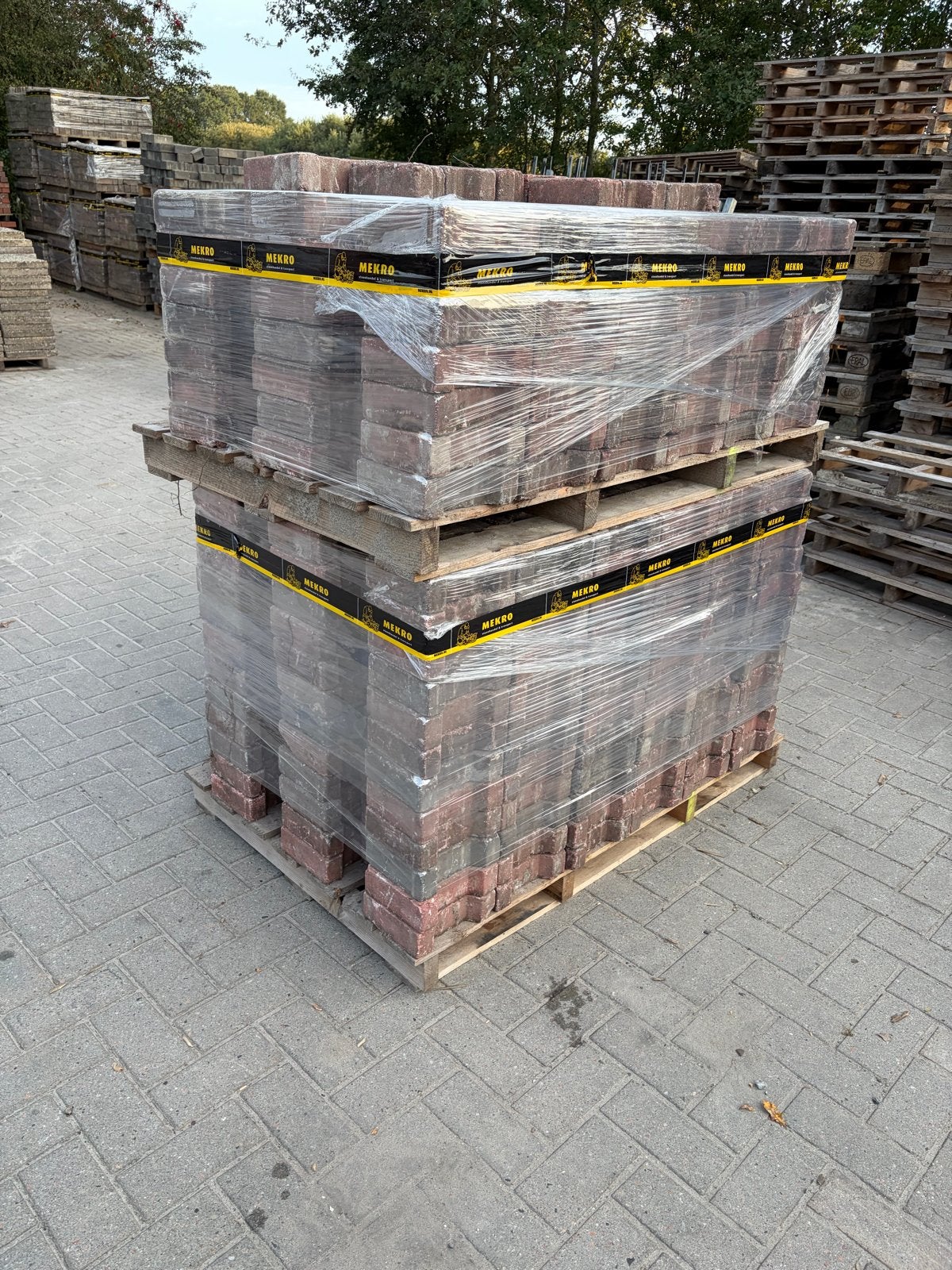 18 m2 Gebruikte H-verbandsteen rood/zwart 6 cm dik, Tuin en Terras, Ophalen of Verzenden, Gebruikt, 10 m² of meer, Klinkers