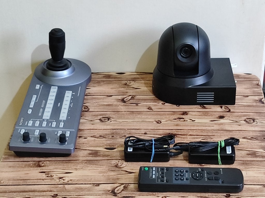 SONY SRG x400 NDI PTZ Live Streaming Camera + IP Controller, Verzenden, Zo goed als nieuw