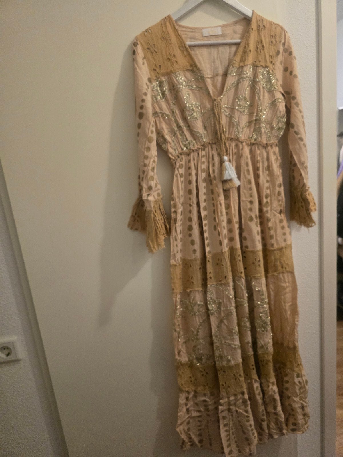 Tanisha Paris Maxi Jurk - Boho Stijl met Borduurwerk, Maat 38/40 (M), Verzenden, Beige, Zo goed als nieuw