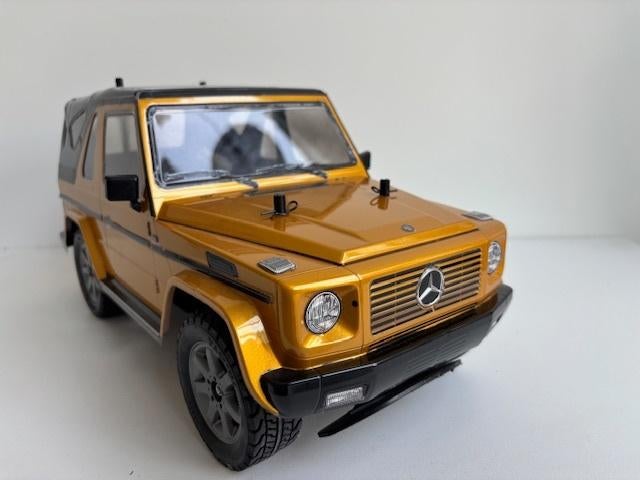 Te koop: Mercedes G320 Cabrio op een Tamiya M-02 chassis, Hobby en Vrije tijd, Modelbouw | Radiografisch | Auto's, Elektro, Ophalen of Verzenden