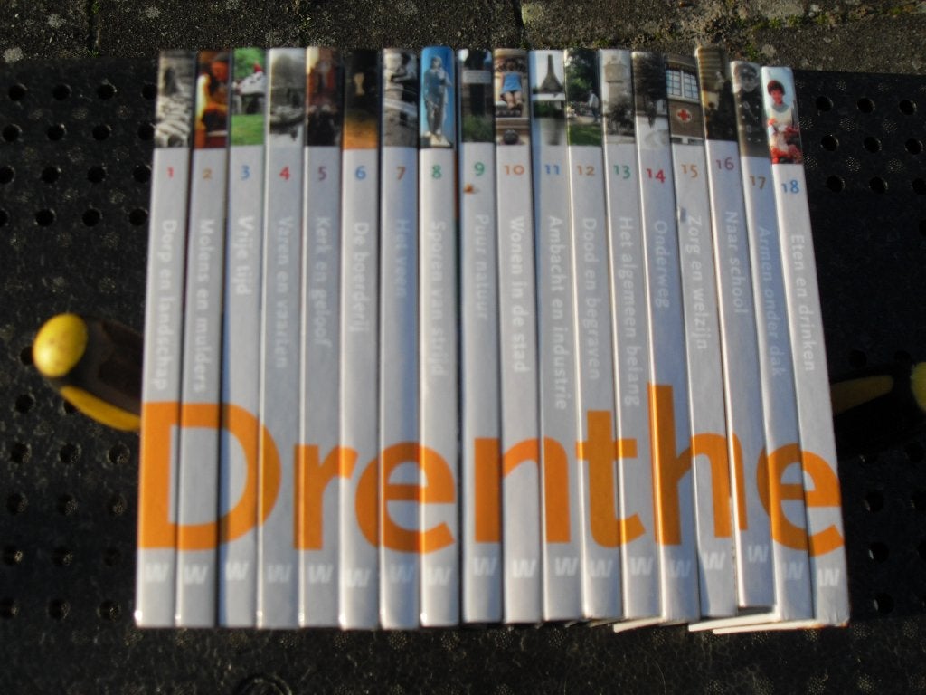 Boeken reeks Drenthe, Ophalen of Verzenden, Zo goed als nieuw