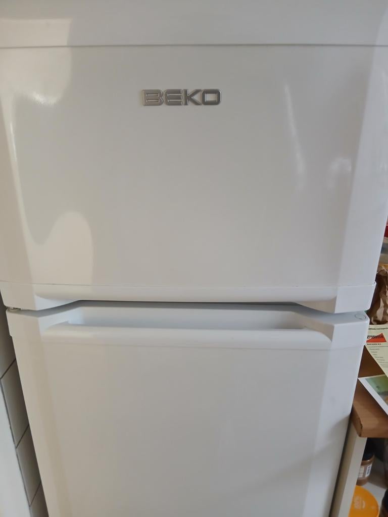 Beko Koelkast met vriesvak - Compact en Efficiënt, Witgoed en Apparatuur, Koelkasten en IJskasten, Ophalen, Gebruikt, 120 tot 140 cm