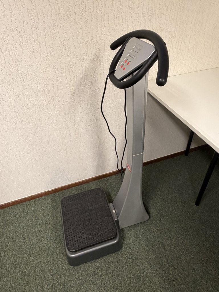 Power Maxx Vibrations Trilplaat - Zo goed als nieuw, Sport en Fitness, Ophalen, Benen, Trilplaat, Zo goed als nieuw