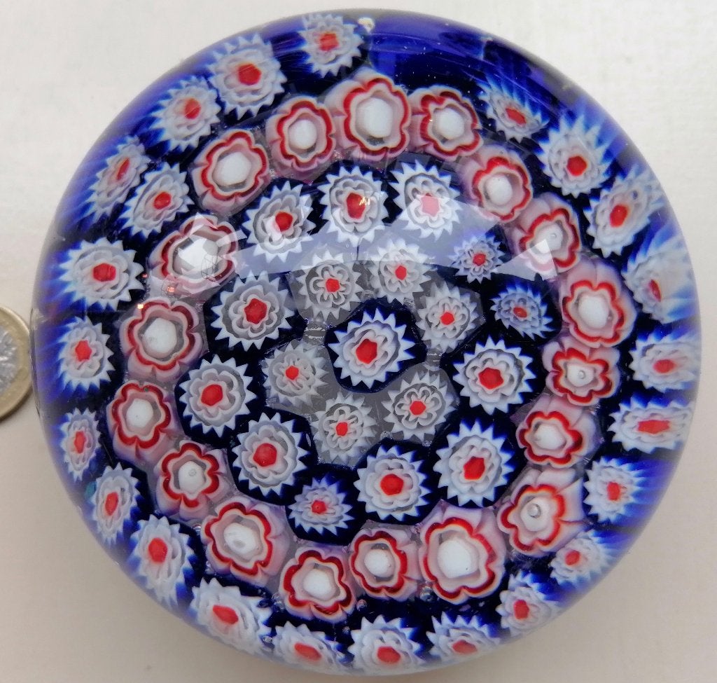 Grote presse papier met millefiori, Antiek en Kunst, Antiek | Glas en Kristal, Ophalen of Verzenden