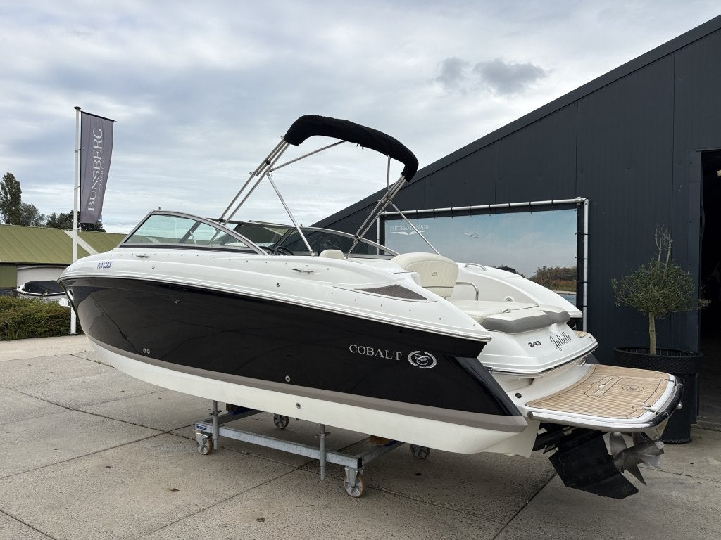 Cobalt 243 Cuddy (2011), 3 m, Overige merken, 70 cm, Gebruikt
