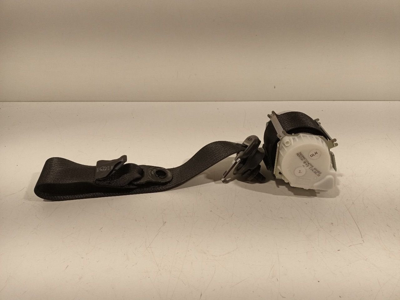 Veiligheidsgordel links achter Opel Meriva, Auto-onderdelen, Onderdelen@venauto.nl, Van der Ven Autorecycling B.V., Gebruikt, Ettenseweg 76, 4706 PB Roosendaal, The Netherlands