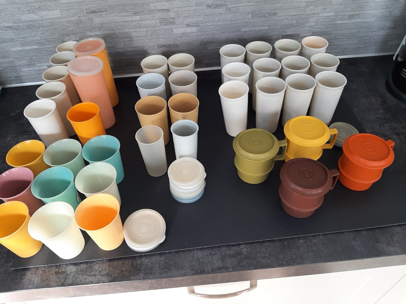 Tupperware bekers/koffiebekers versch.maten zie tekst V.A.PR, Ophalen of Verzenden, Gebruikt, Oranje, Beker of Kan