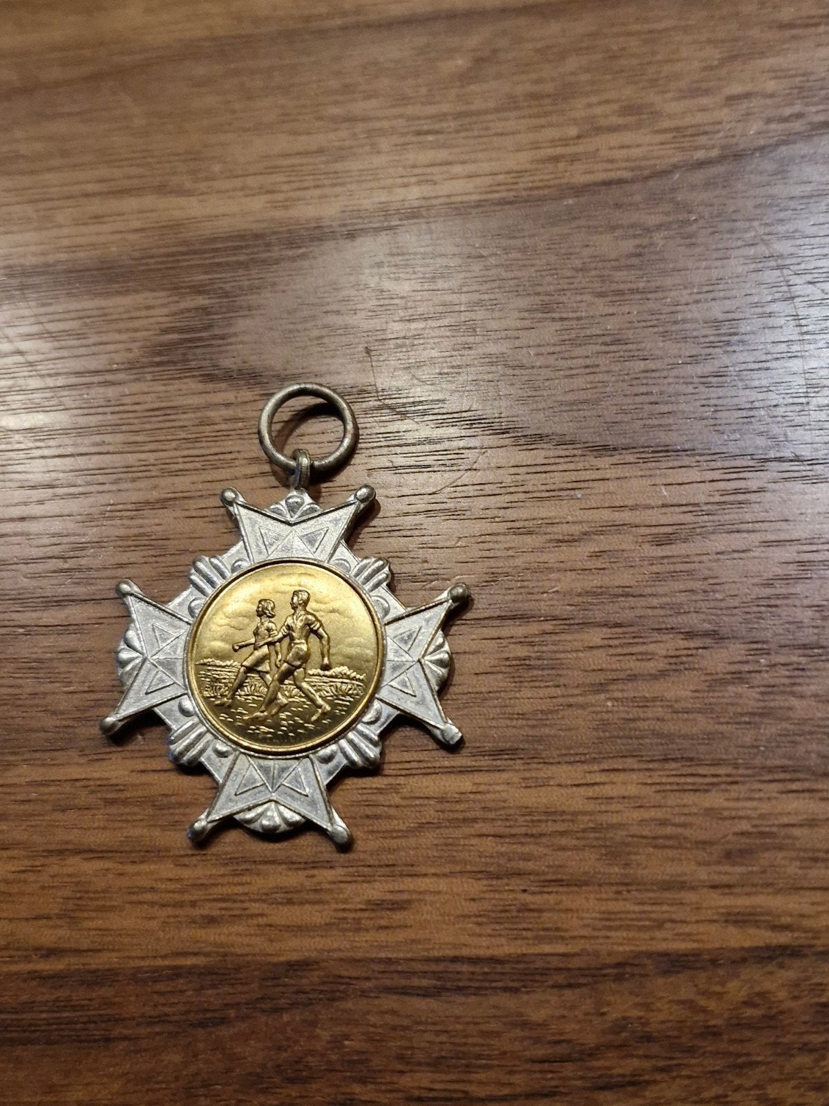108 Zilveren en Goudkleurige Medaille 'Warga 1973', Ophalen of Verzenden, Zilver