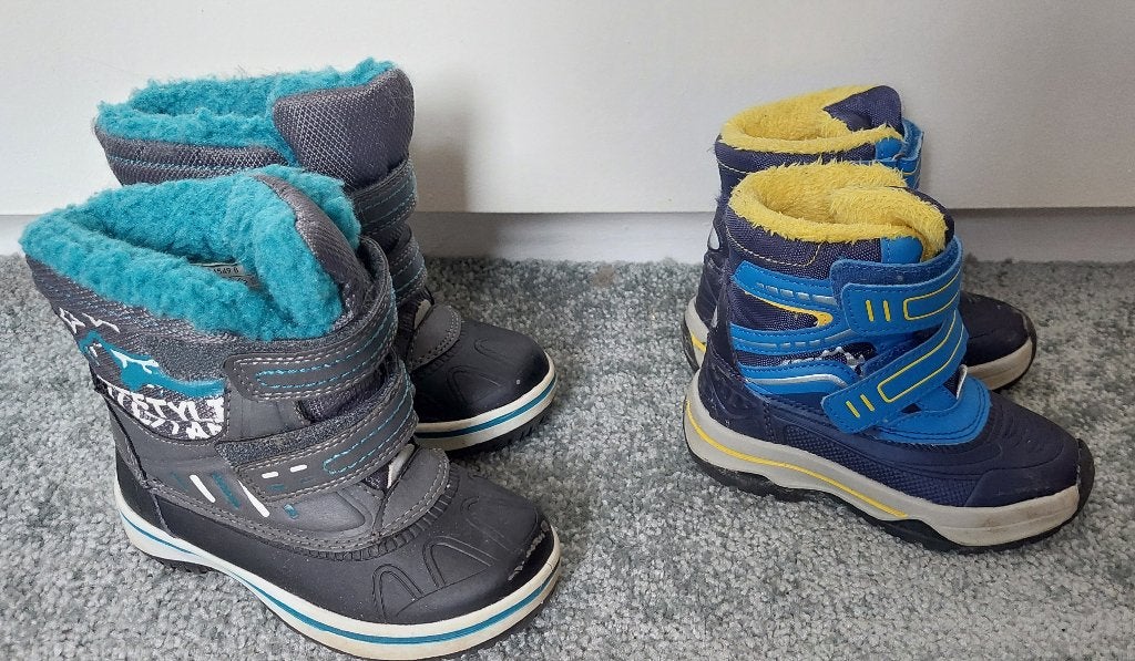 Kind: 2 paar moon boots / sneeuwlaarsjes – maat 24, Schoentjes, Jongetje of Meisje, Ophalen of Verzenden, Zo goed als nieuw