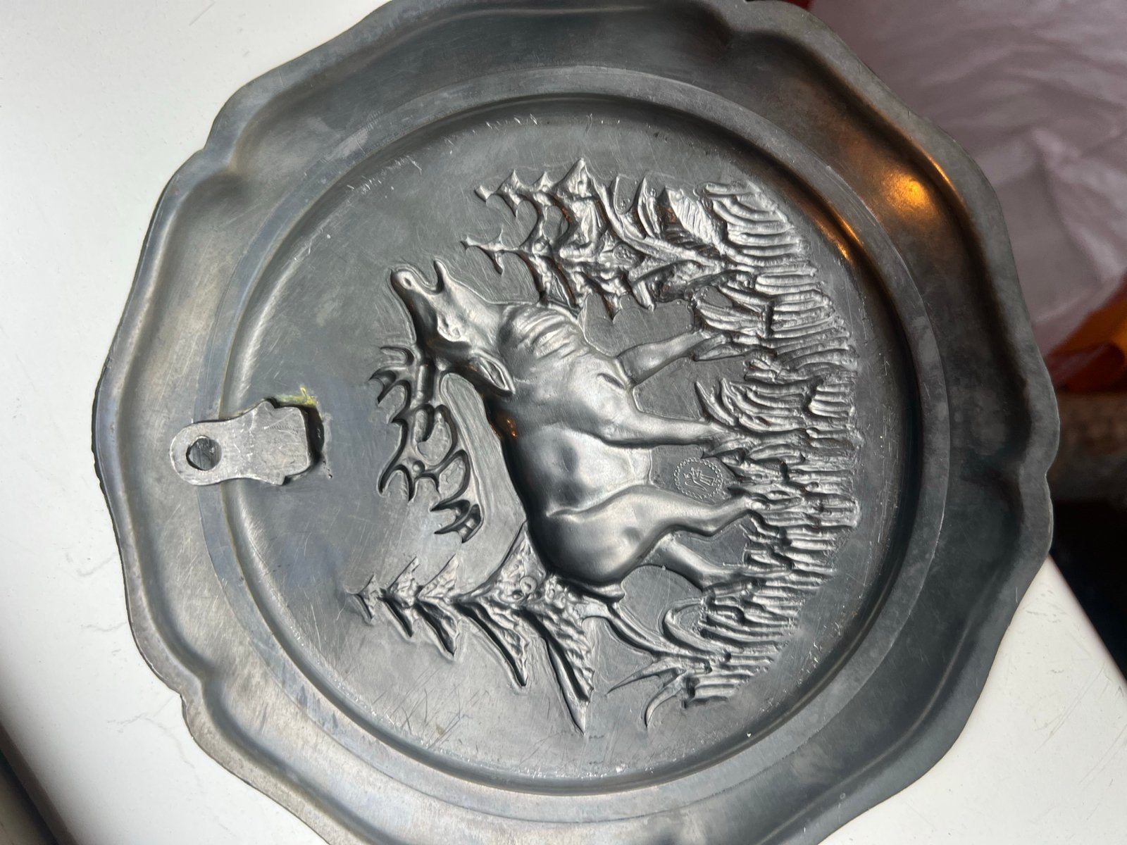 Set van 3 Antieke Tinnen Wandborden met Reliëf, Antiek en Kunst, Ophalen