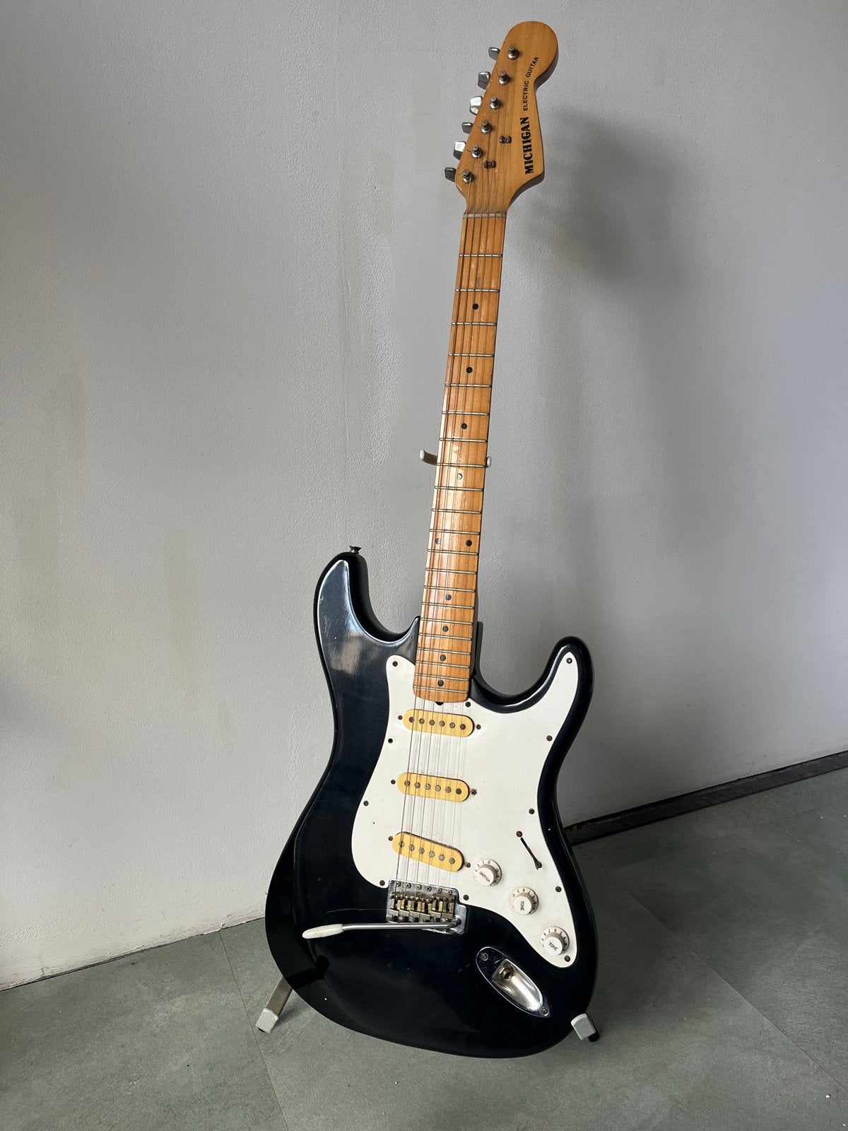 Michigan Stratocaster-stijl elektrische gitaar - Zwart, Ophalen of Verzenden, Gebruikt, Solid body, Overige merken