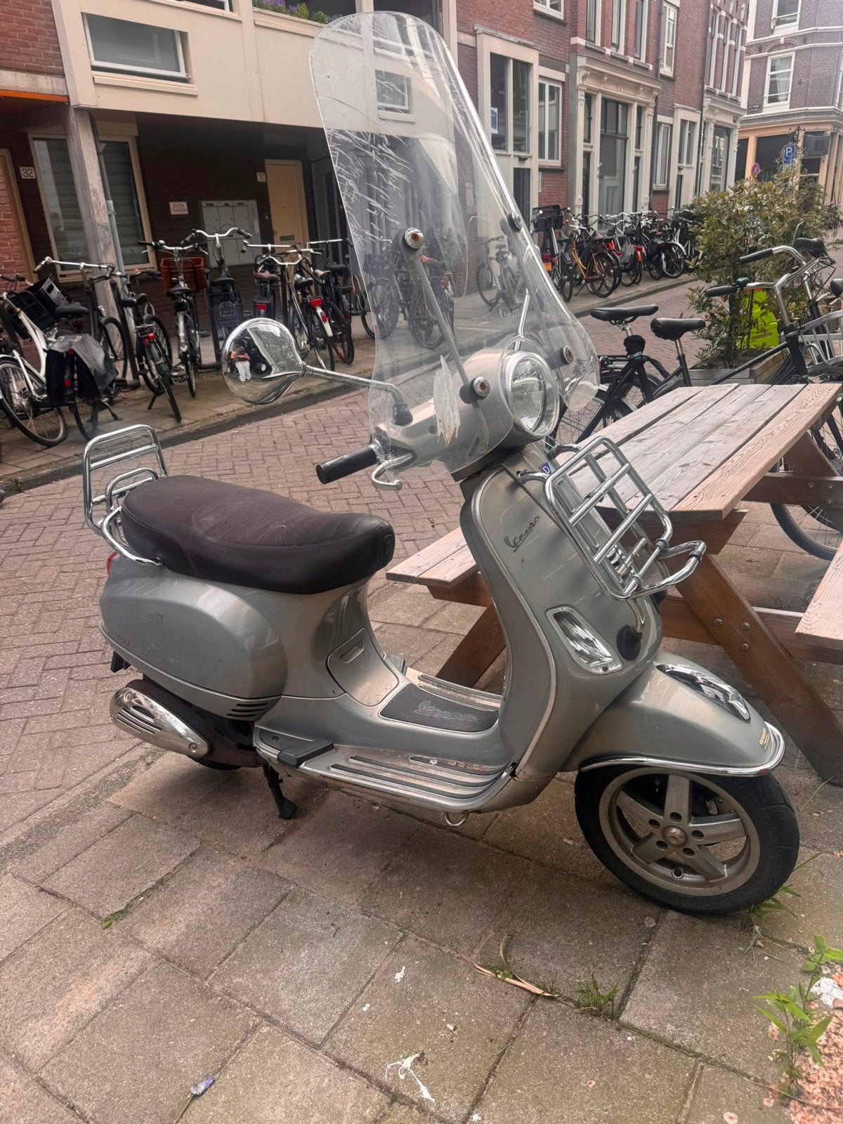 Vespa LX4T Touring Scooter - Grijs/zilver, Fietsen en Brommers, Scooters | Vespa, Ophalen, Gebruikt, Maximaal 45 km/u, Benzine
