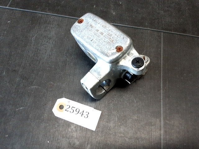VF750C magna 1994 - 2003 Honda Rempomp D1-58350