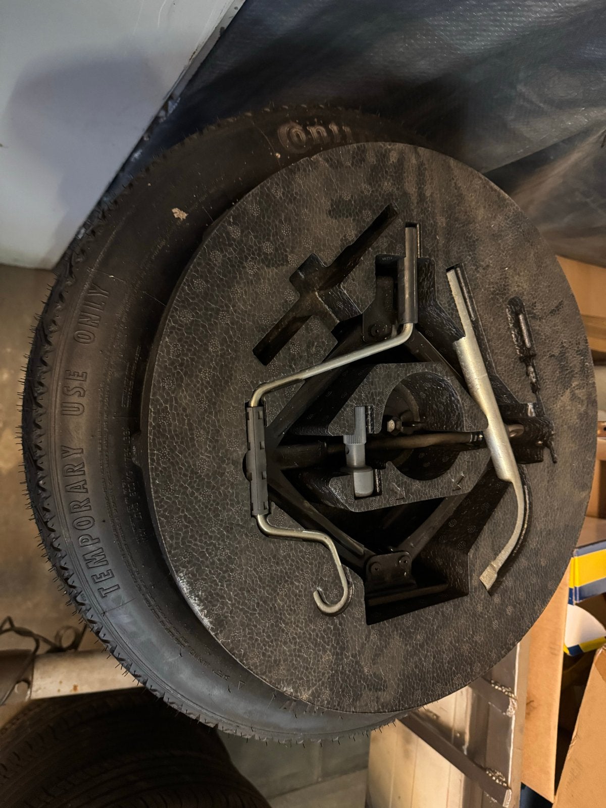 Alfa romeo mito  thuiskomer met krikset, Ophalen