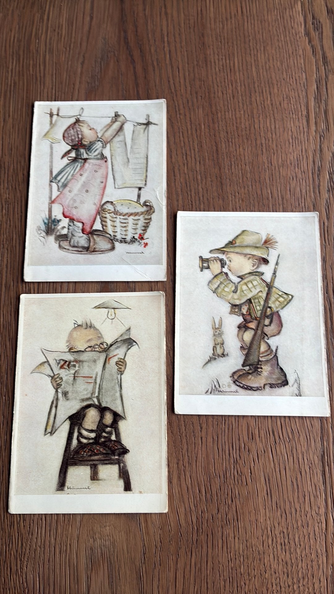 HUMMEL. 3 kaarten.jager,was ophangen,krant lezen., Ophalen of Verzenden, 1960 tot 1980, Kinderen