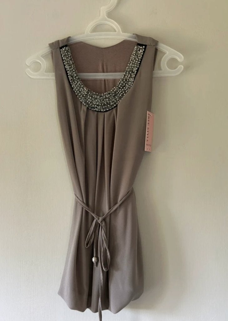 NIEUW bruine top met kralen kraag maat S / 36, Bruin, Nieuw, Ophalen of Verzenden, Maat 36 (S)