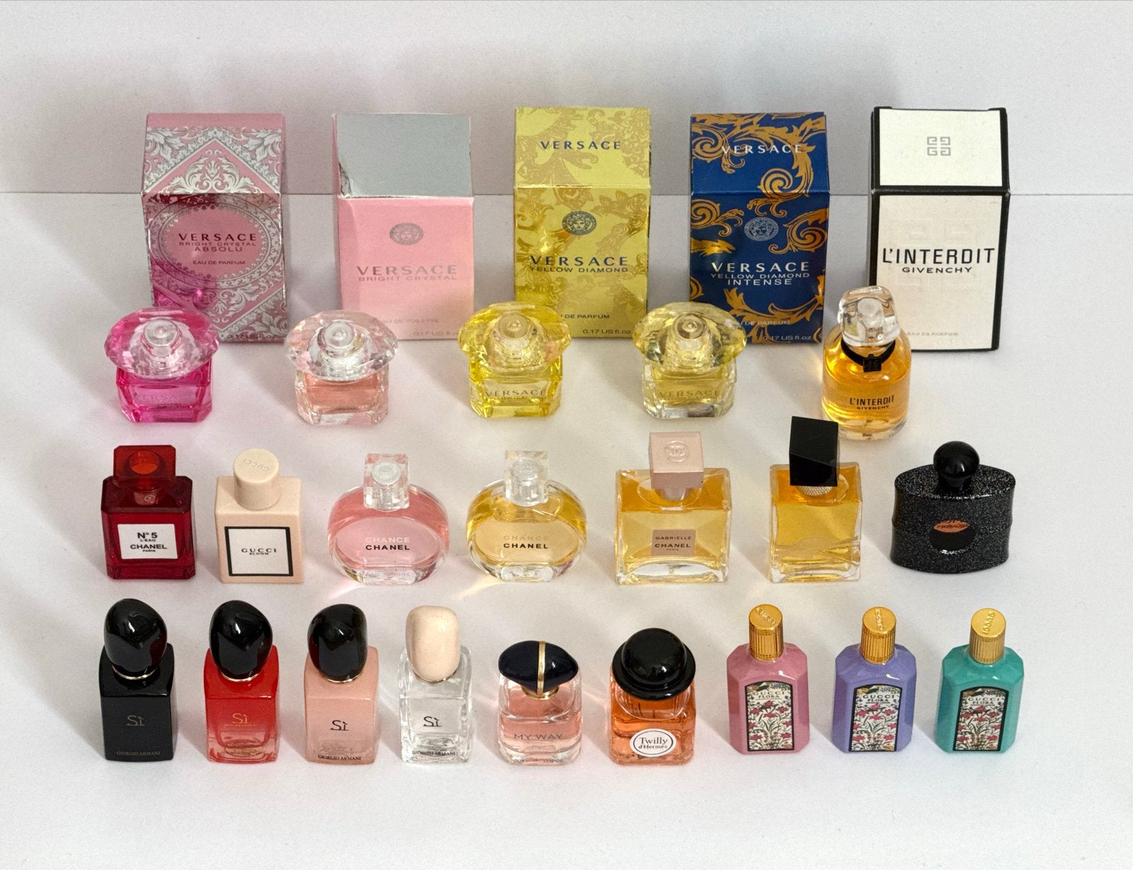 Collectie miniatuur mini parfums van diverse merken, Sieraden, Tassen en Uiterlijk, Uiterlijk | Parfum, Ophalen of Verzenden, Zo goed als nieuw