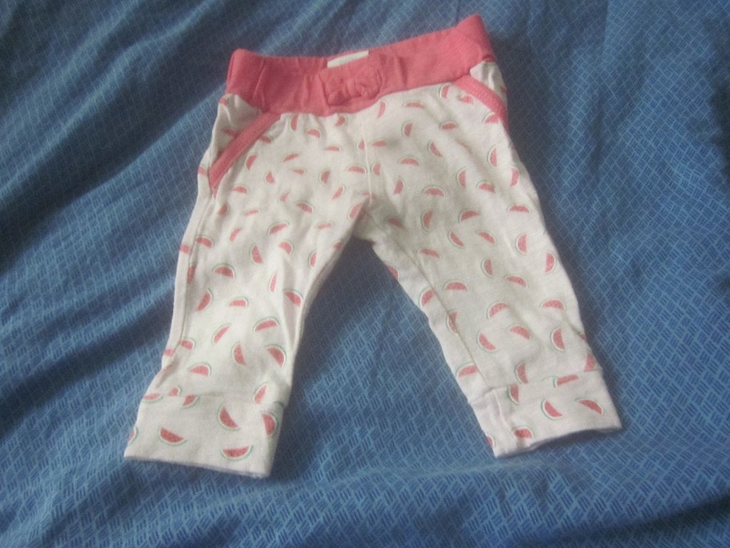 Roze/wit/groen broekje schijfjes watermeloen Feetje 56 zgan, Broekje, Meisje, Ophalen of Verzenden, Zo goed als nieuw