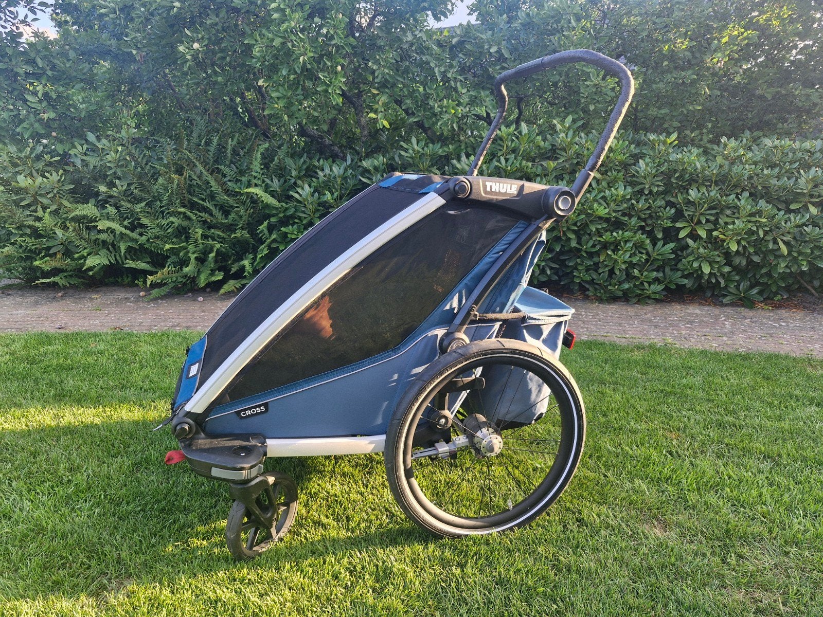 Fietskar Thule Chariot Cross 2 zgan, Fietsen en Brommers, Ophalen, Vering, Zo goed als nieuw, 40 tot 60 kg