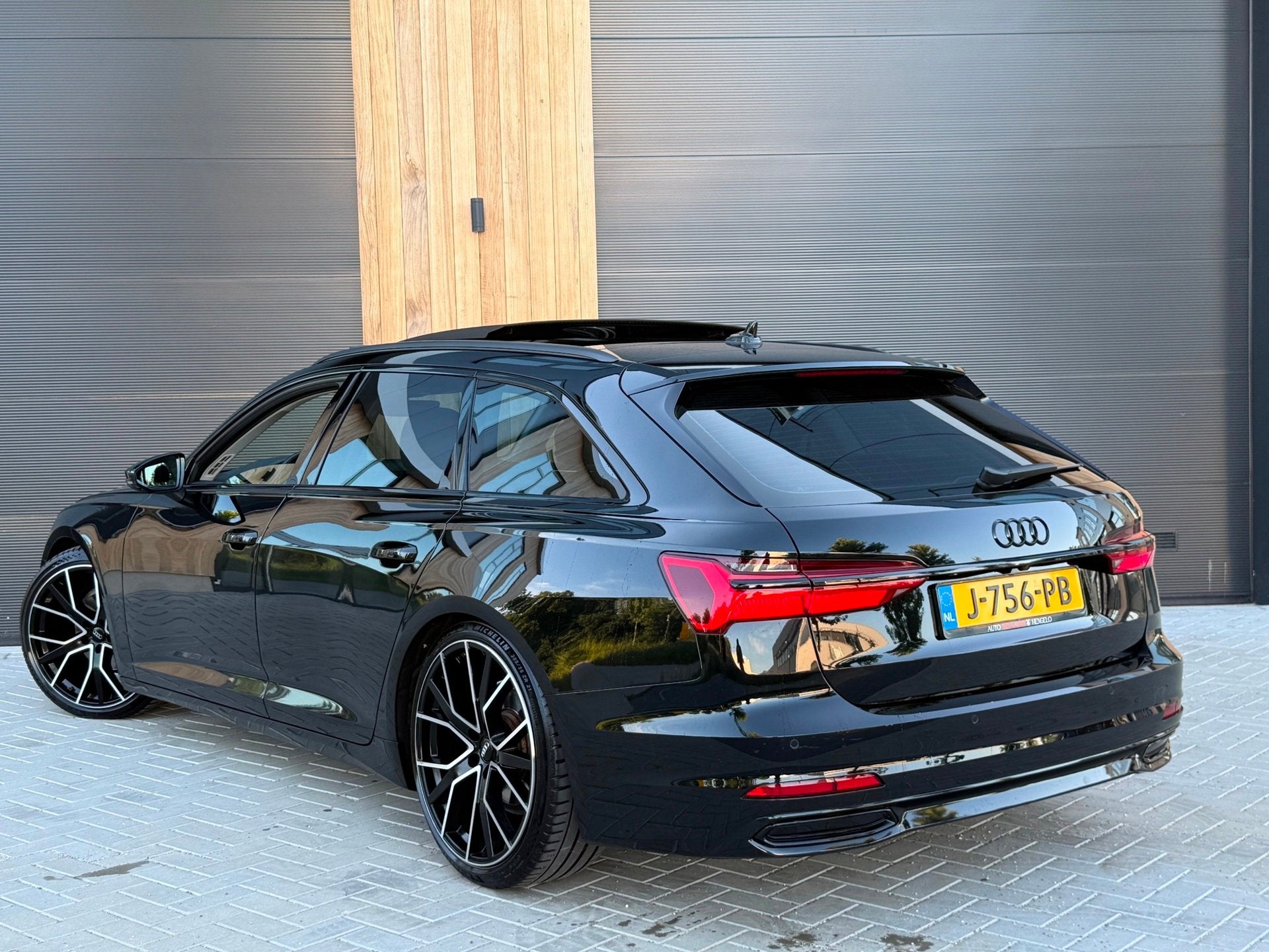 Audi A6 Avant 2.0 163PK 35 TDI S Line (bj 2020) AUT|PANO|4WI, Auto's, Audi, Gebruikt, 2000 kg, Leder, Geïmporteerd