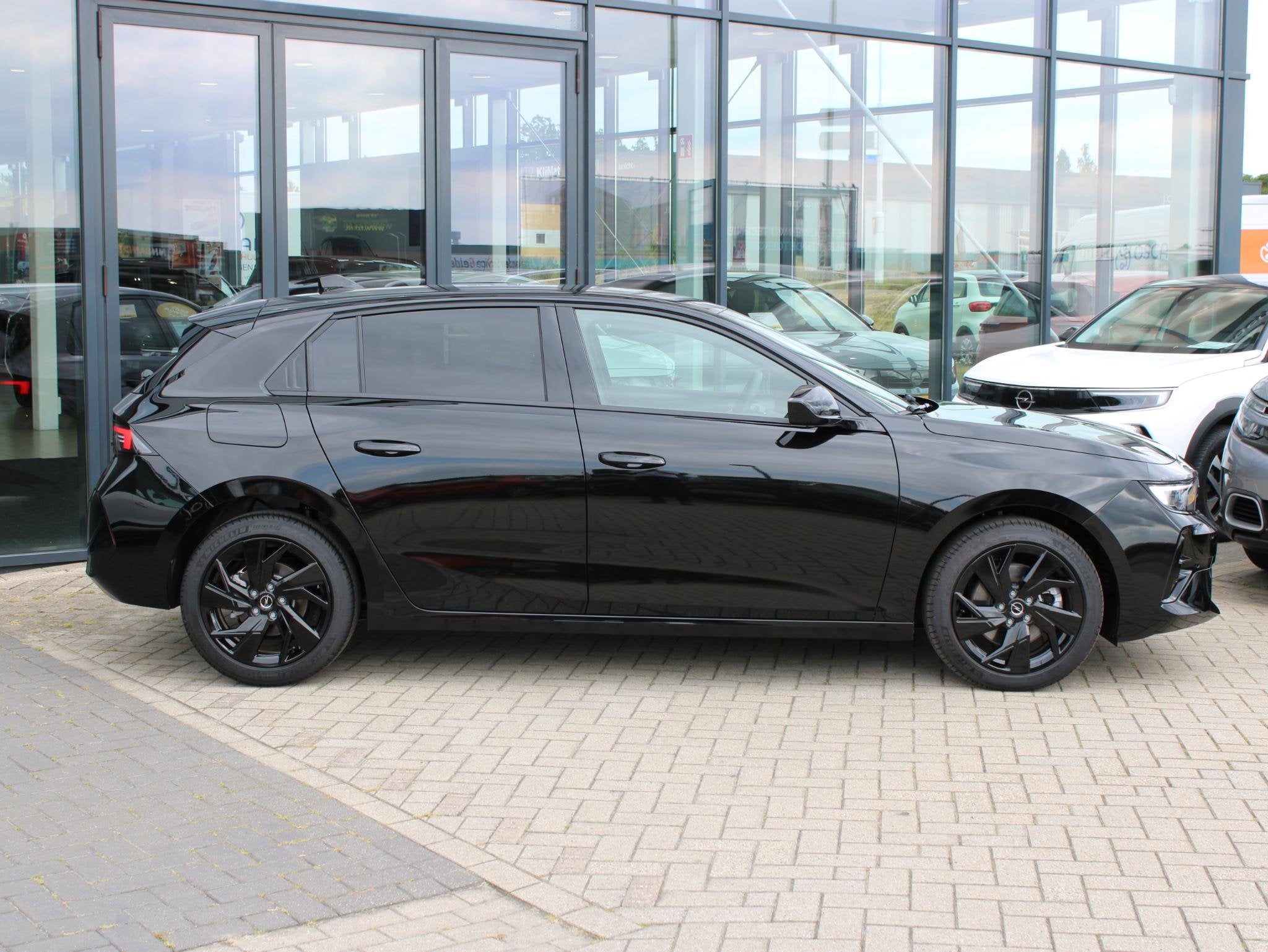 Opel Astra 1.2 Turbo Hybrid GS VOORRAAD KORTING, Auto's, Opel, Euro 6, 1199 cc, Zwart, Origineel Nederlands