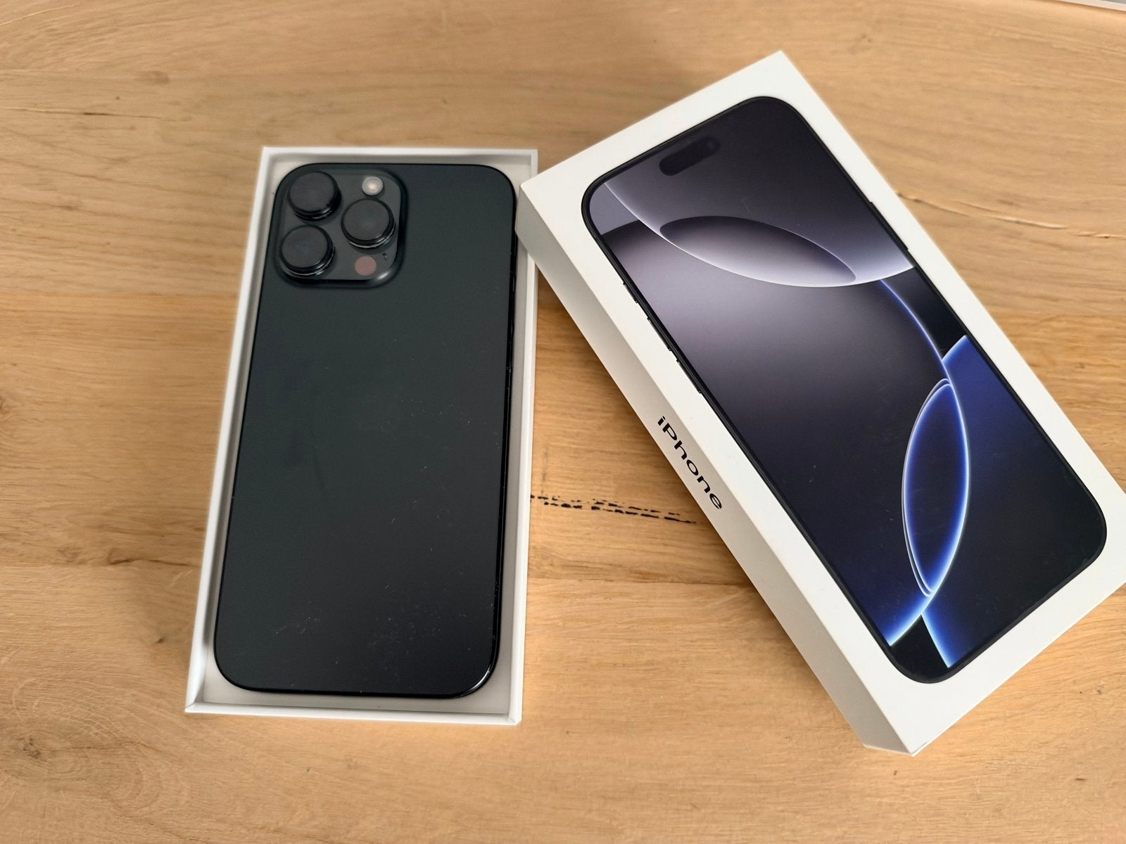 iPhone 16 Pro Max 256GB, Gebruikt, Zwart, 88 %, IPhone 16 Pro Max