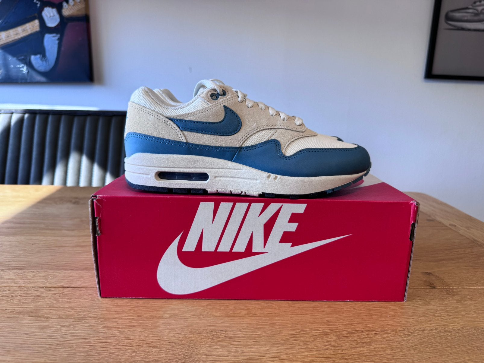 Nike Air Max 1 Essential Soft Pearl Smokey Blue 40.5 40,5, Kleding | Heren, Blauw, Nieuw, Ophalen of Verzenden, Sneakers of Gympen