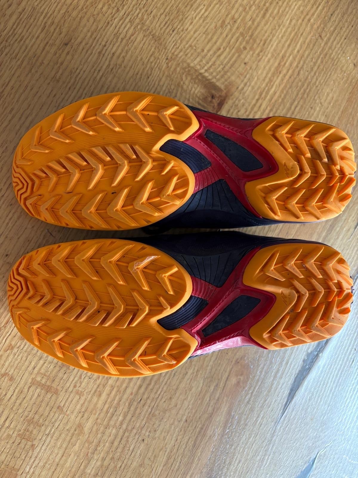 Mizuno Wave Panthera Hockeyschoenen Paars/Geel Maat 40,5, Ophalen of Verzenden, Gebruikt, Schoenen