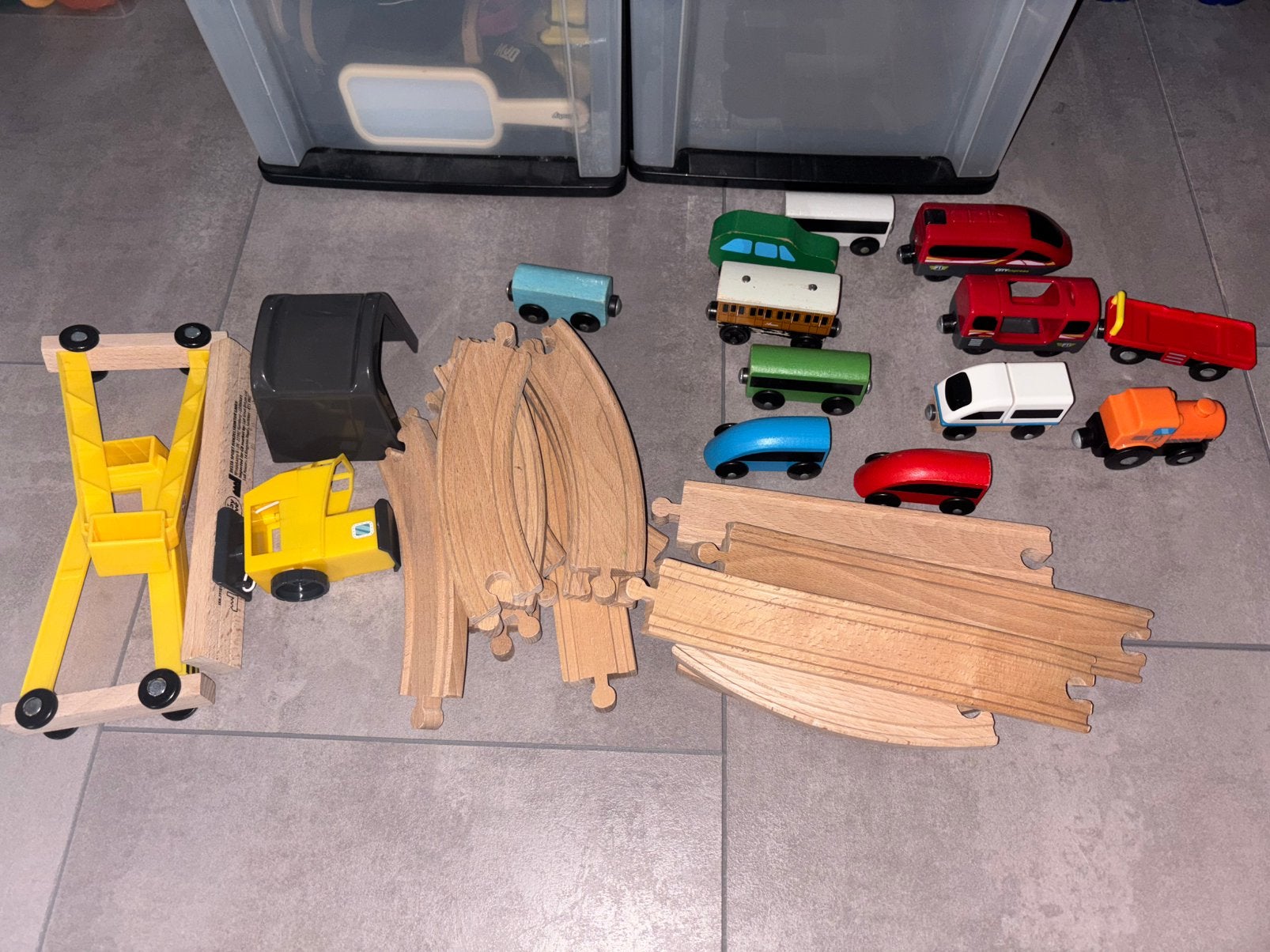 Houten trein spoor met extra accessoires en rijdende trein, Ophalen of Verzenden, Gebruikt
