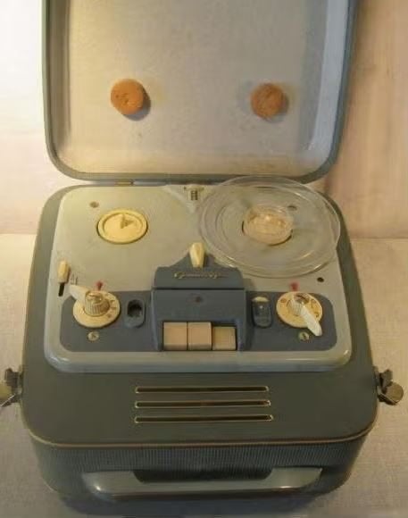Prima Oude Bandrecorder van Grundig, Ophalen of Verzenden, Bandrecorder, Met stofkap