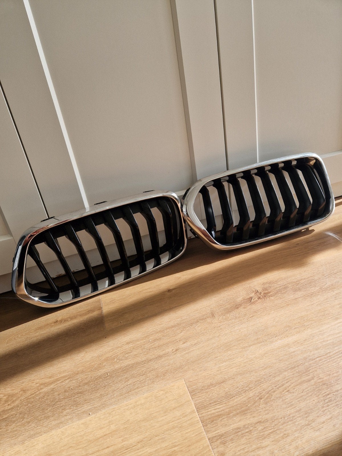 Foto 3 van Orginele BMW grill