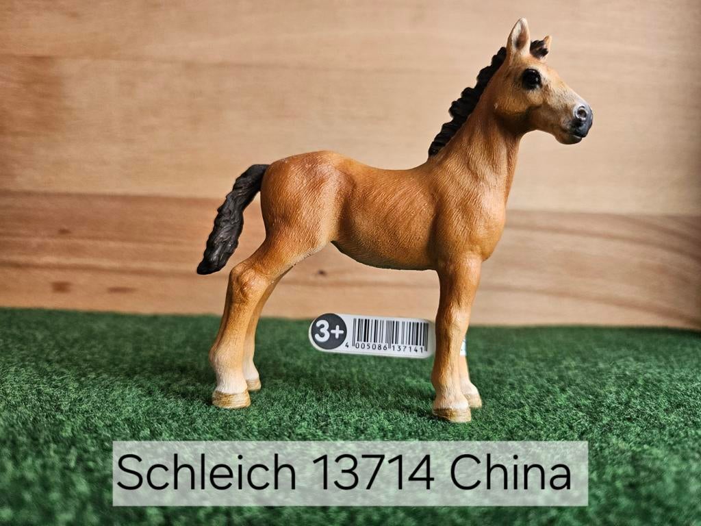 Schleich 13714 Tennessee Walker veulen met vaantje uit 2012, Ophalen of Verzenden, Zo goed als nieuw, Paard, Beeldje of Figuurtje
