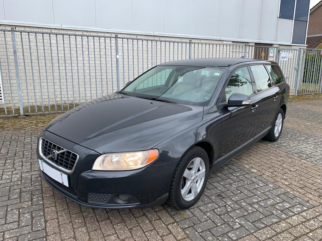 VOLVO V70 2.4D AUT LEDER NAVI AIRCO ALU 2290,-, Auto's, Automaat, Stoelverwarming, Diesel, Euro 4