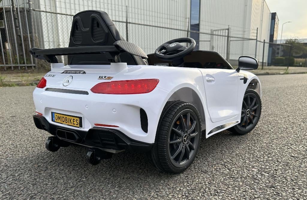 Mercedes-Benz GT-R AMG wit 12V Afstandsbediening, MP3, AUX!, Kinderen en Baby's, Speelgoed | Buiten | Voertuigen en Loopfietsen