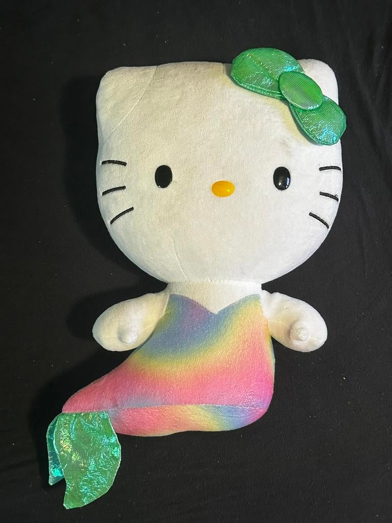 Hello Kitty regenboog / zeemeermin knuffel 32 cm, Kinderen en Baby's, Speelgoed | Knuffels en Pluche, Ophalen, Zo goed als nieuw
