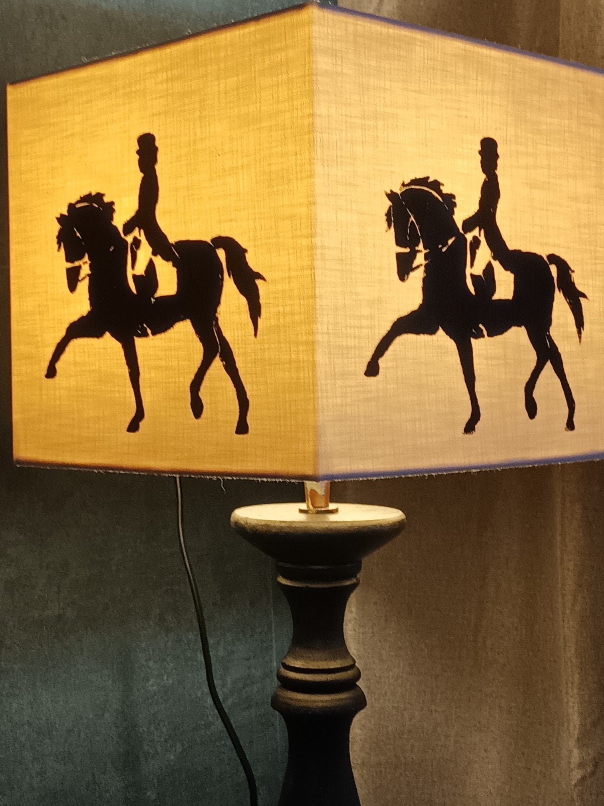 Unieke tafellamp of schemerlamp met paardenmotief - paarden, Met schakelaar, Overige merken, Zwart, Zo goed als nieuw